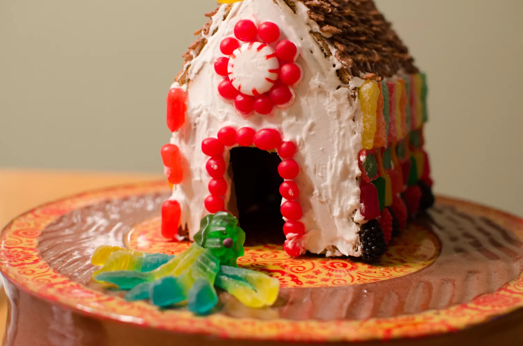 Christmas activities for schools - Gingerbread House Cake